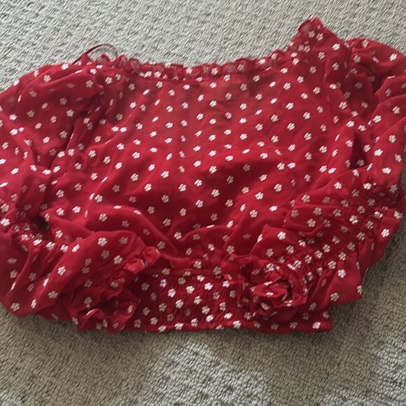 Finders keepers red floral smocked top - Picture 3 of 3